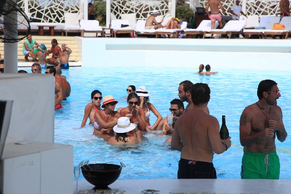 Riviera on Sunday 